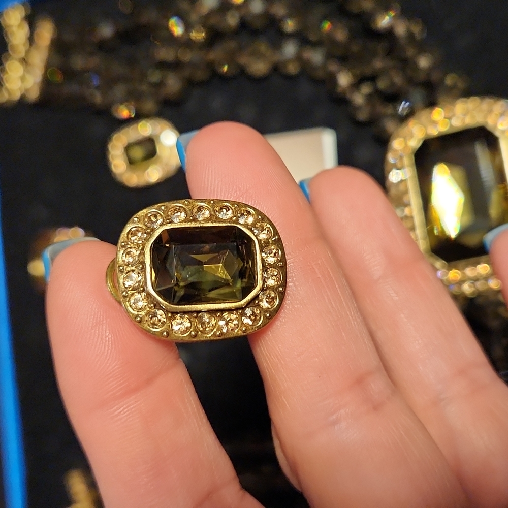 Heidi Daus Jewelry set. - Picture 5 of 8